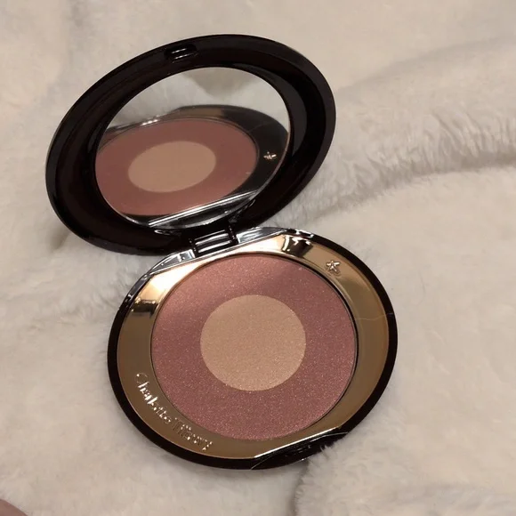 Charlotte Tilbury Cheek to Chic Blusher - Walk Of No Shame - Picture 2 of 4